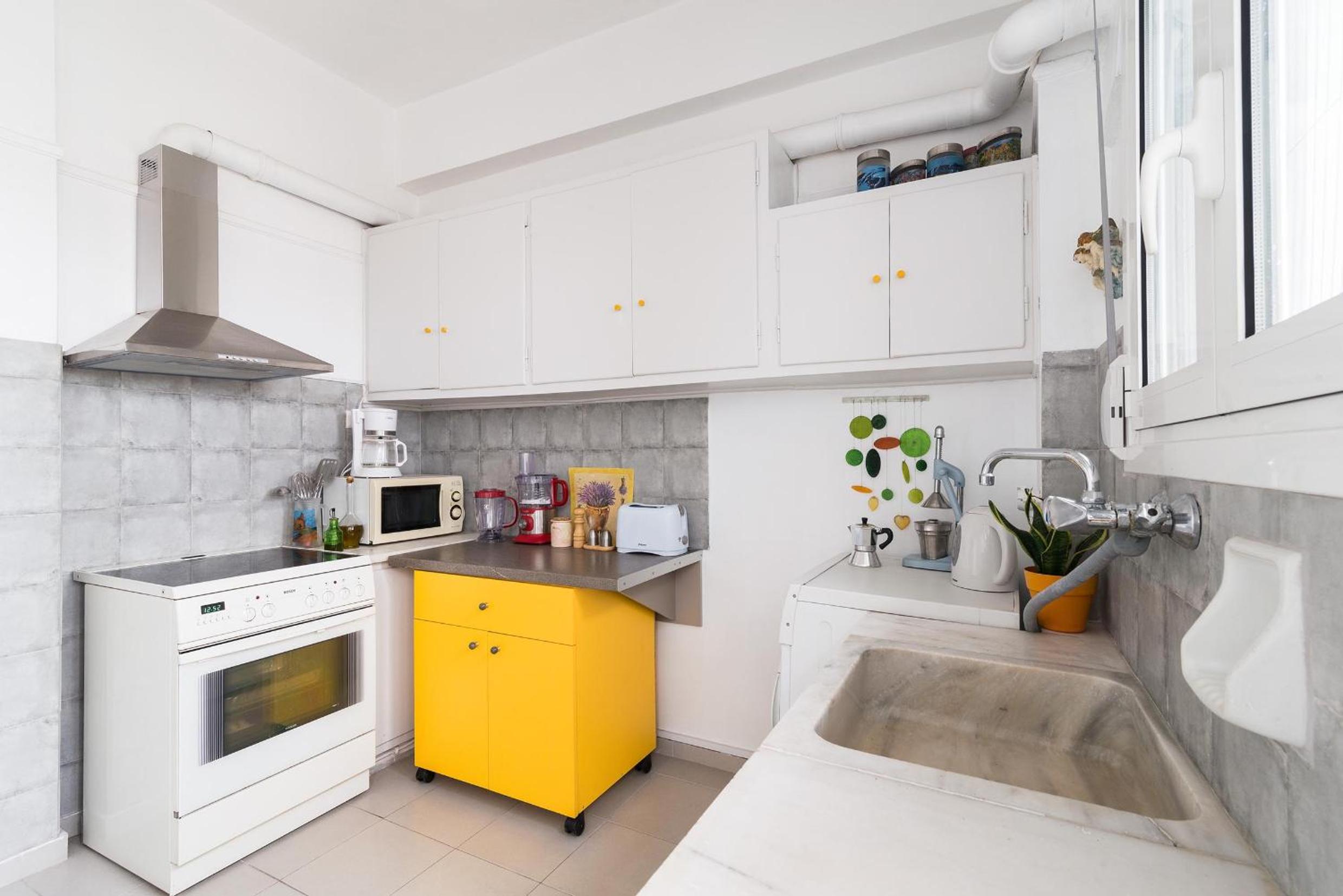 Central Lycabettus view, pr bath, pr living area, pr balcony photo 4