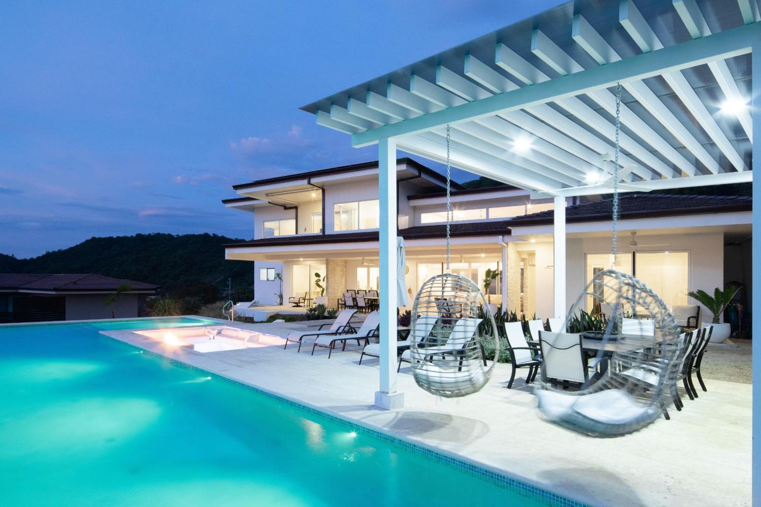 CASA AYLA A - stunning 5BR Ocean view house & infinity pool in Flamingo