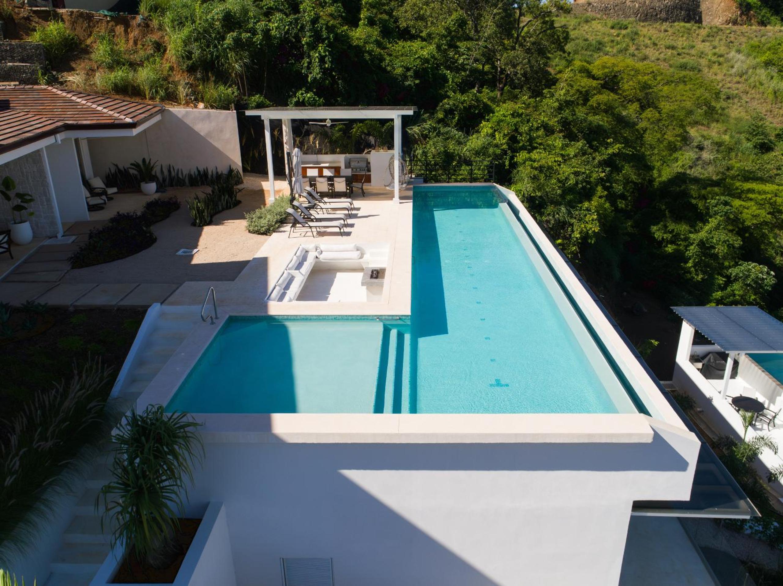 CASA AYLA A - stunning 5BR Ocean view house & infinity pool in Flamingo