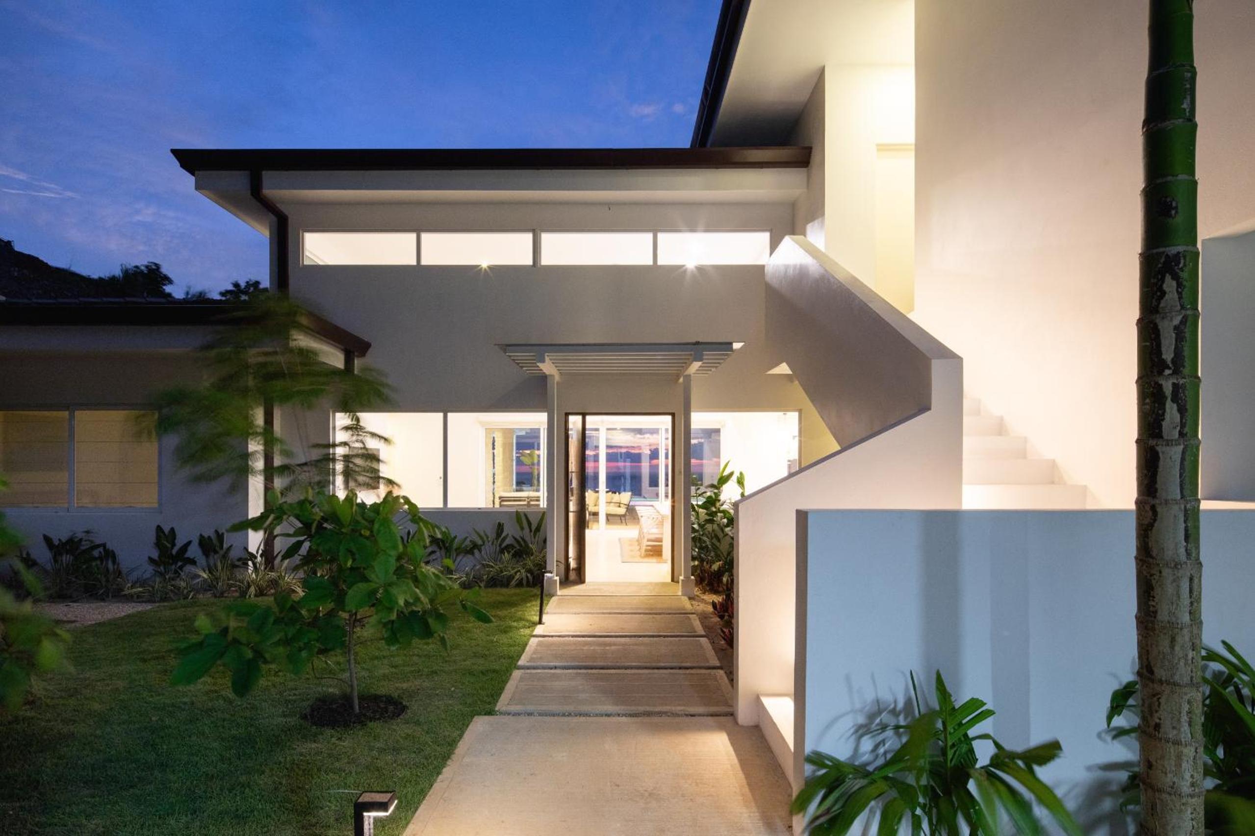 CASA AYLA A - stunning 5BR Ocean view house & infinity pool in Flamingo