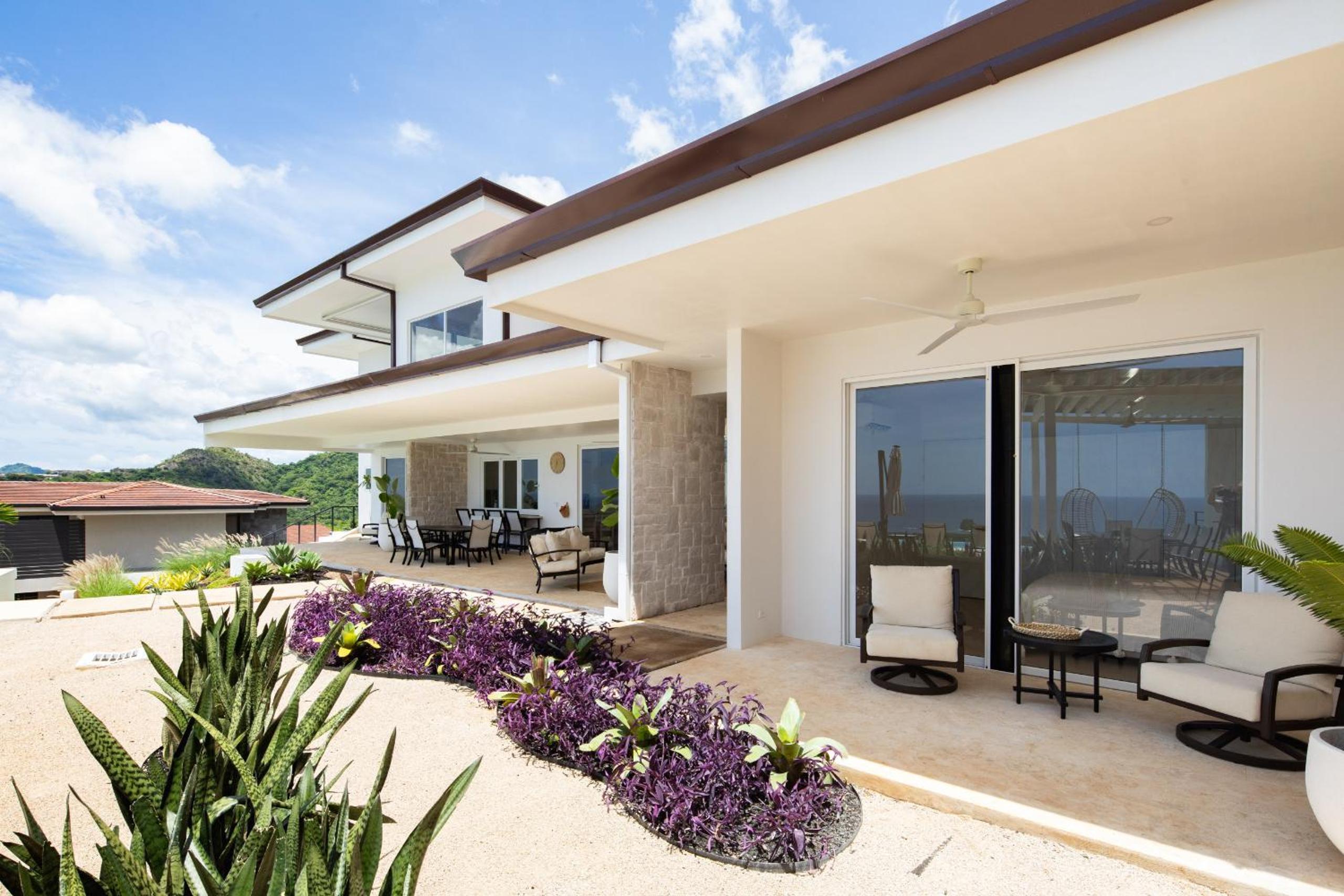 CASA AYLA A - stunning 5BR Ocean view house & infinity pool in Flamingo