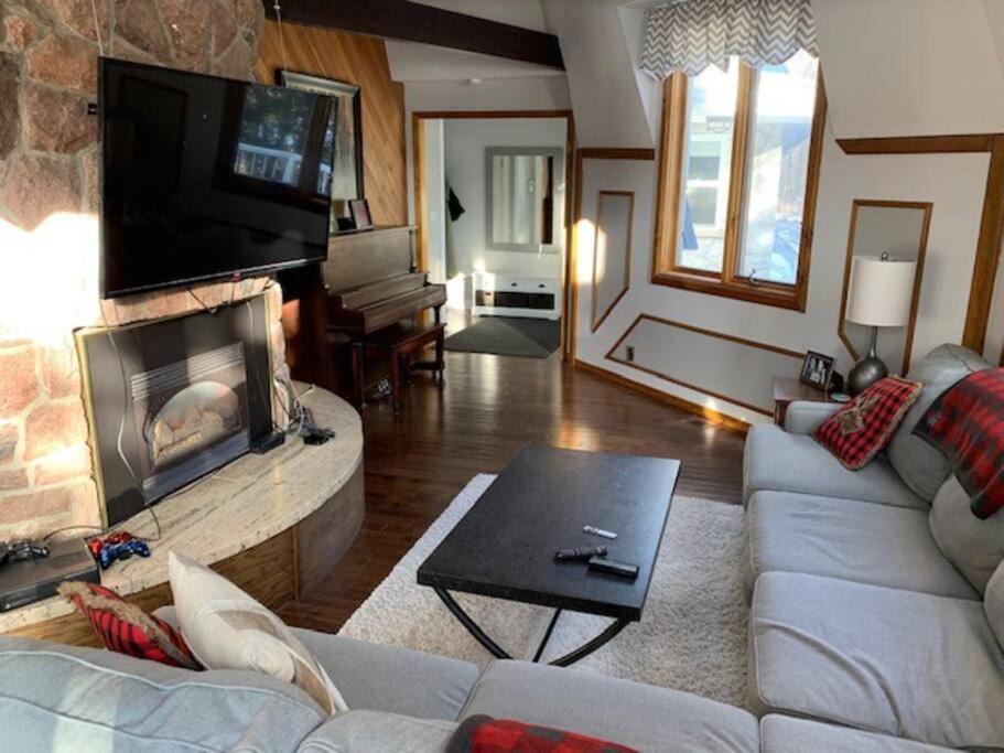 Waterfront Cottage in Muskoka