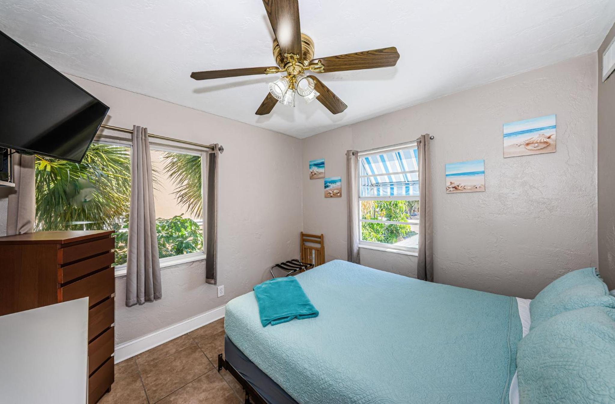 Blue Water Beachside Villa 6