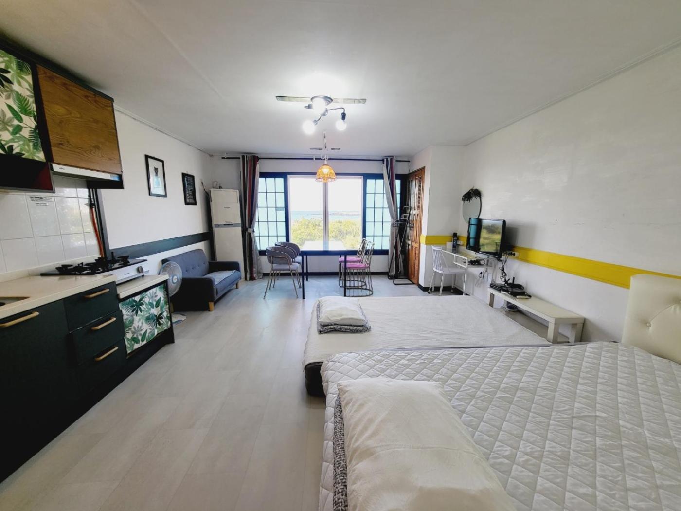 Morning Beach Pension