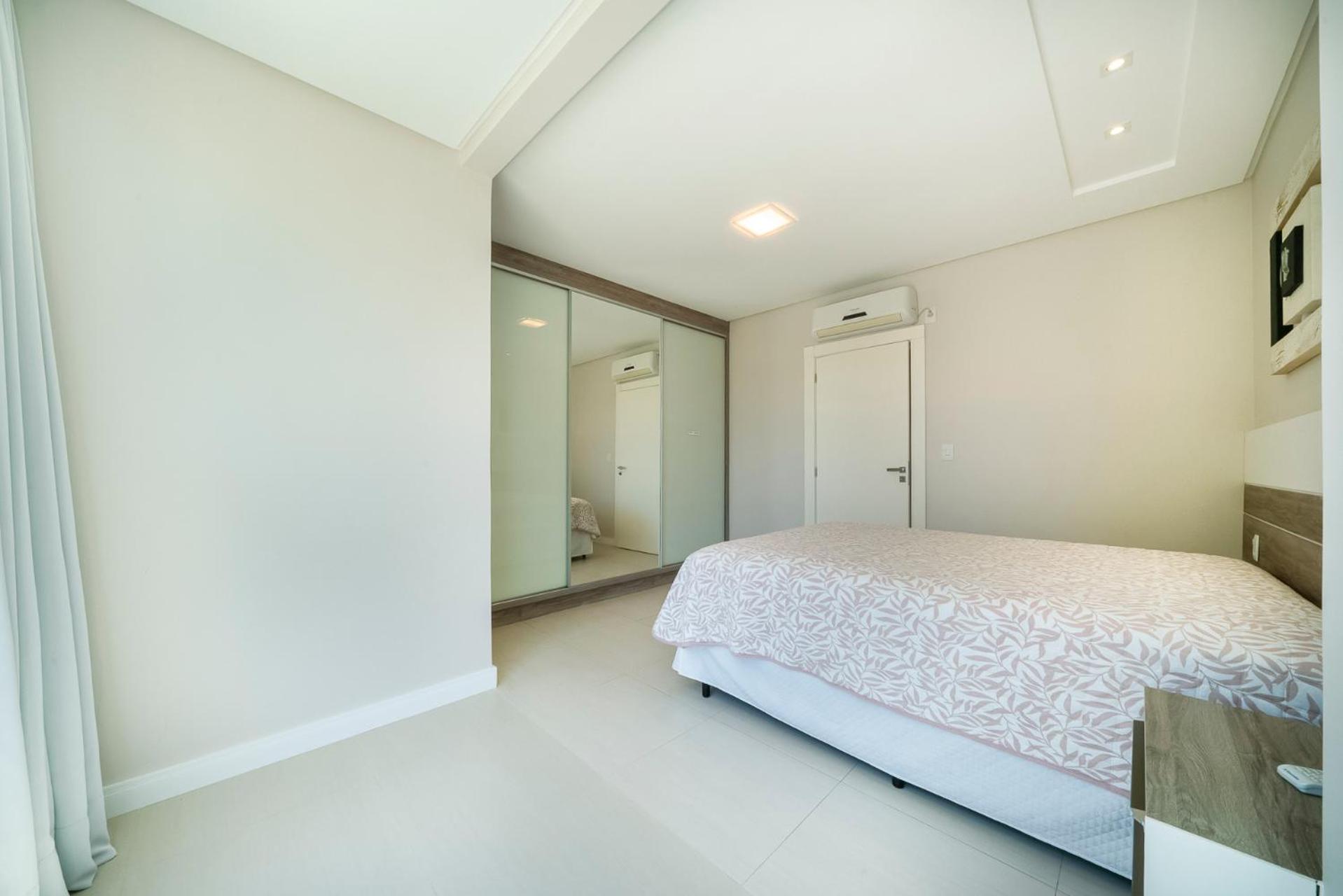 Apartamento duplex térreo com super SPA