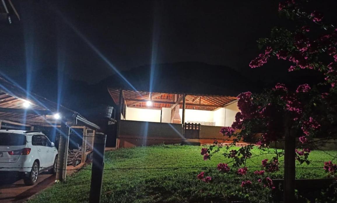 Sítio, Casa grande, bem espaçosa, em Itambe do Mato Dentro, Cabeça de Boi