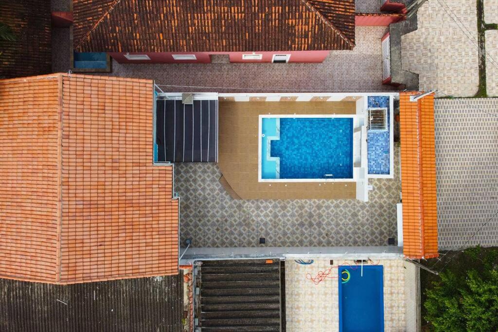 Casa alto padrão em Itanhaém, piscina com cascata, led e hidromassagem