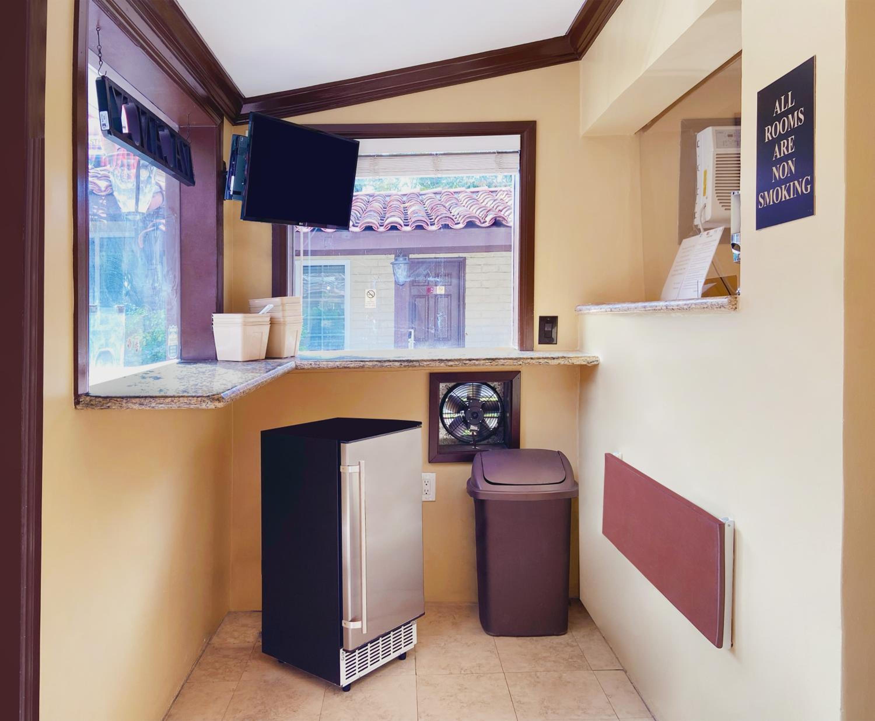 El Patio Inn - Near Universal Studios Hollywood 3