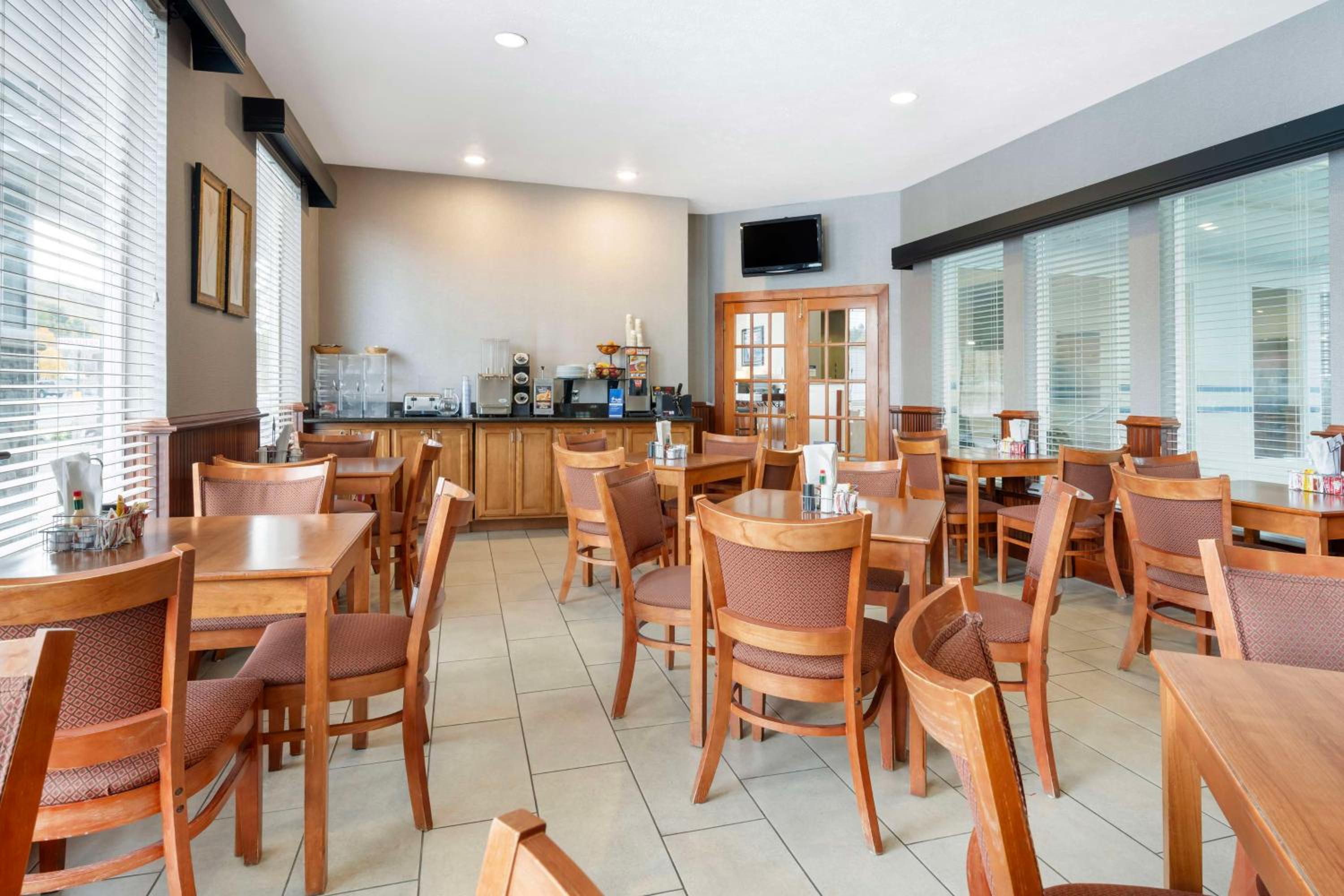Best Western Wheatland Inn