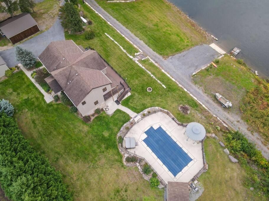 Stays @ Riverside Manor view 4