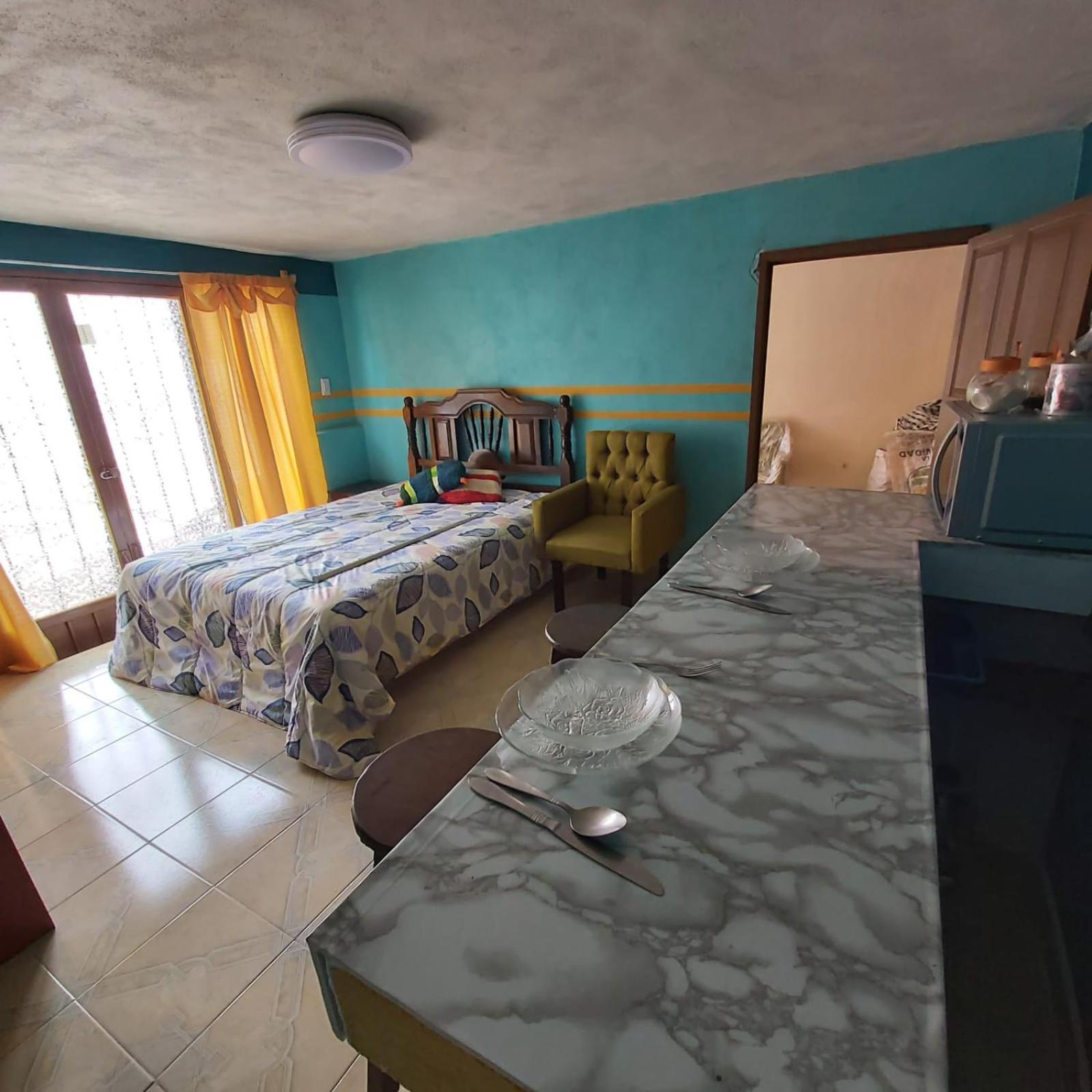 Habitacion1 FABULOSA 2 personas CasaSanfco view 4