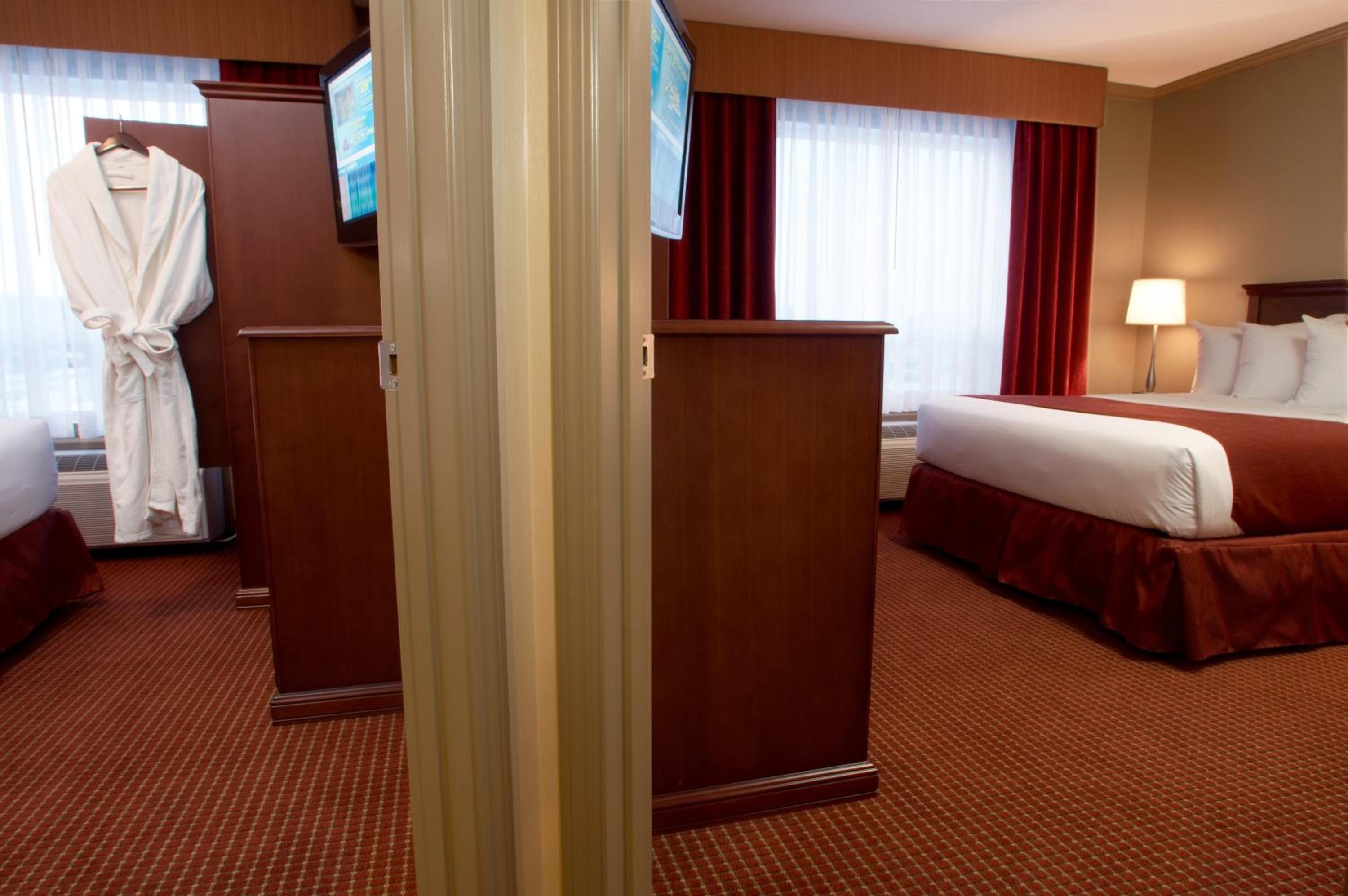 Fort Mcmurray Vacations - Merit Hotel  Suites - Property Image 5