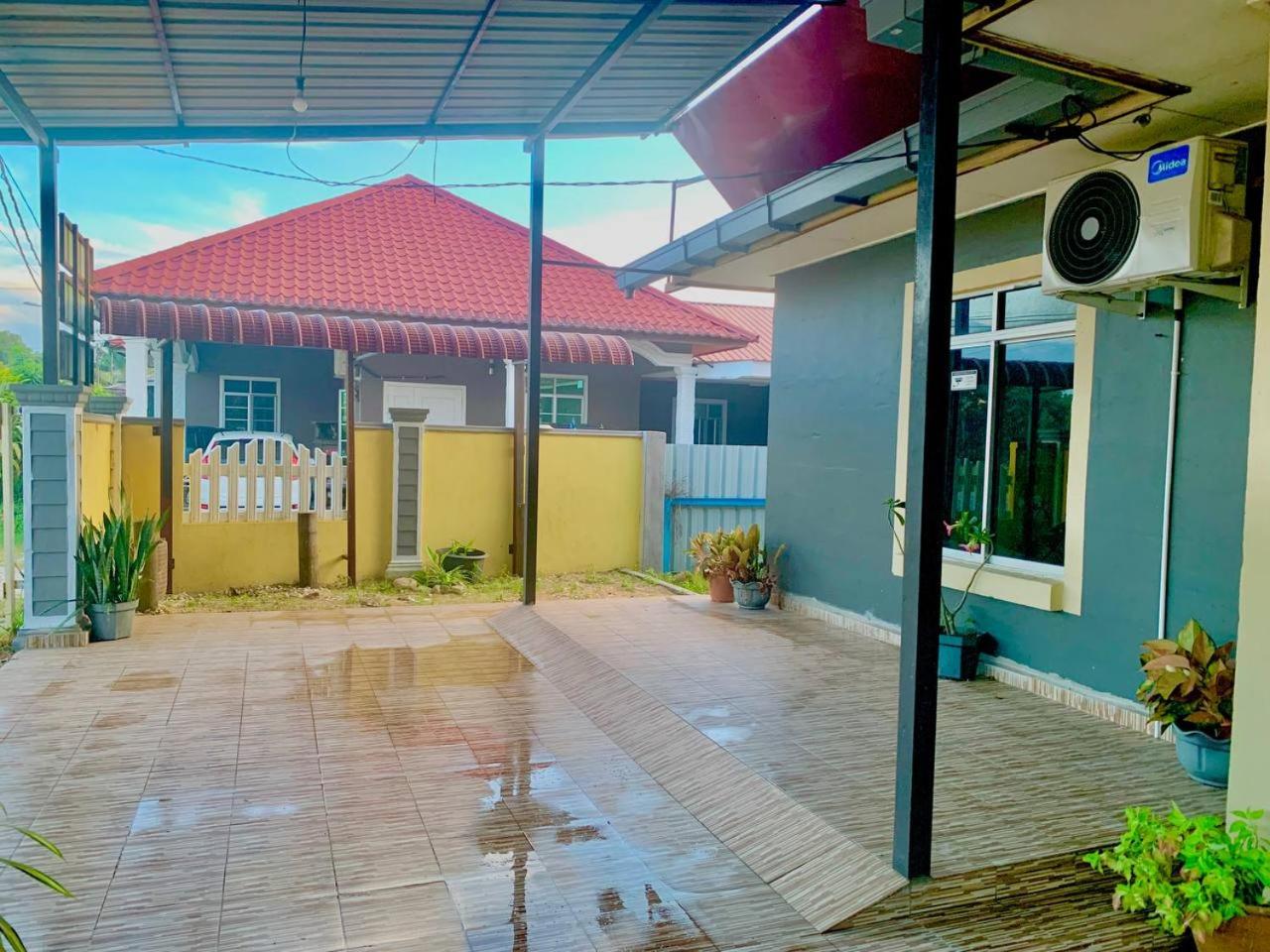D'NARS HOMESTAY KEMAMAN photo 2