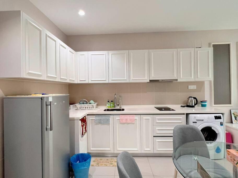 Homely 2BR, Free Carpark @ Direct Link Central Mall, SOGO, Theme Park photo 3