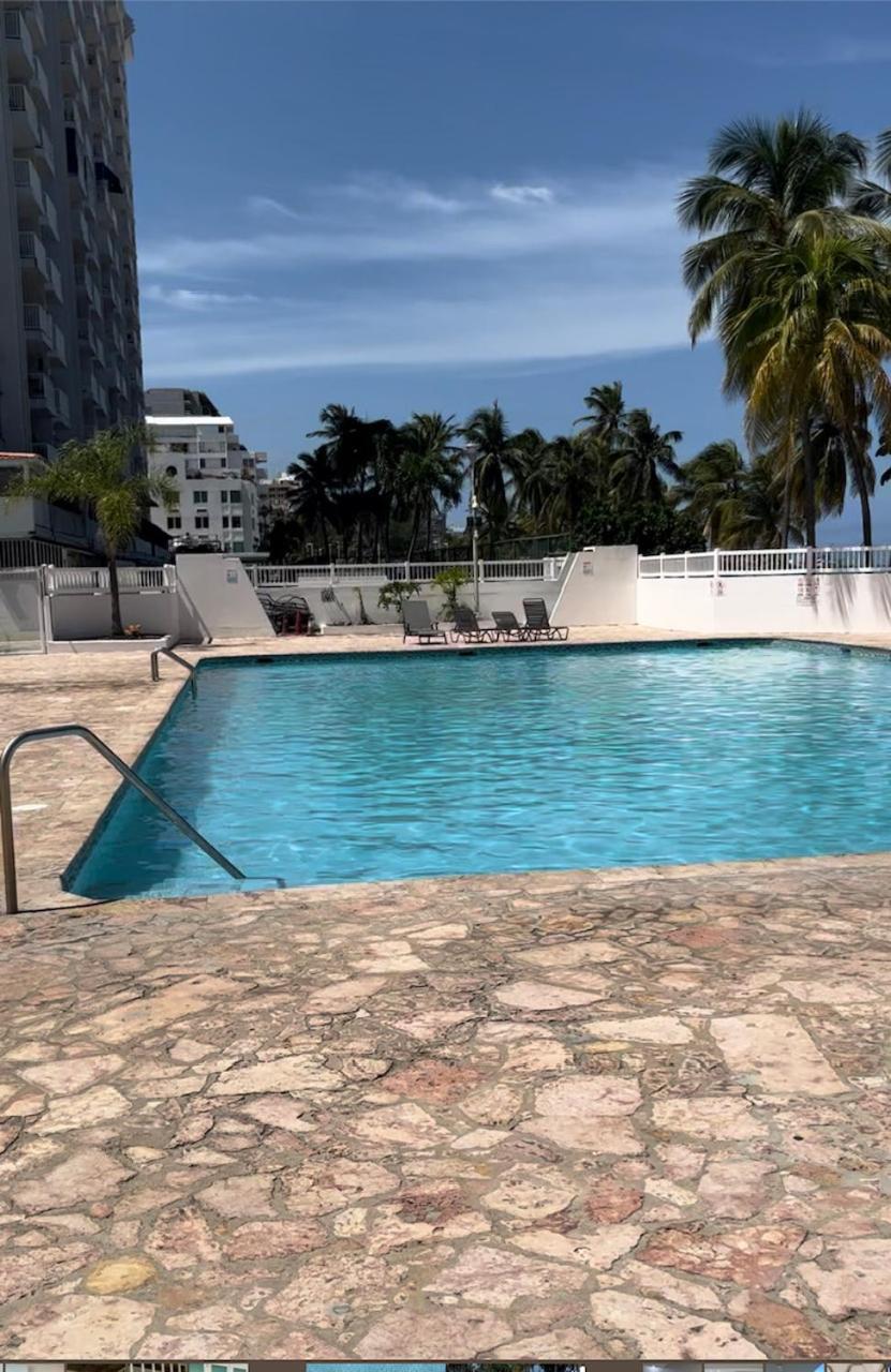 Isla Verde frente a la playa y Piscina, Centrico y Accesible - Property Image 9