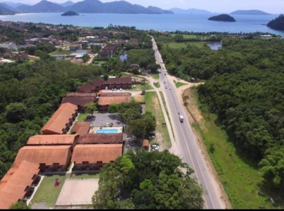 Apto Chocolate Maranduba Ubatuba