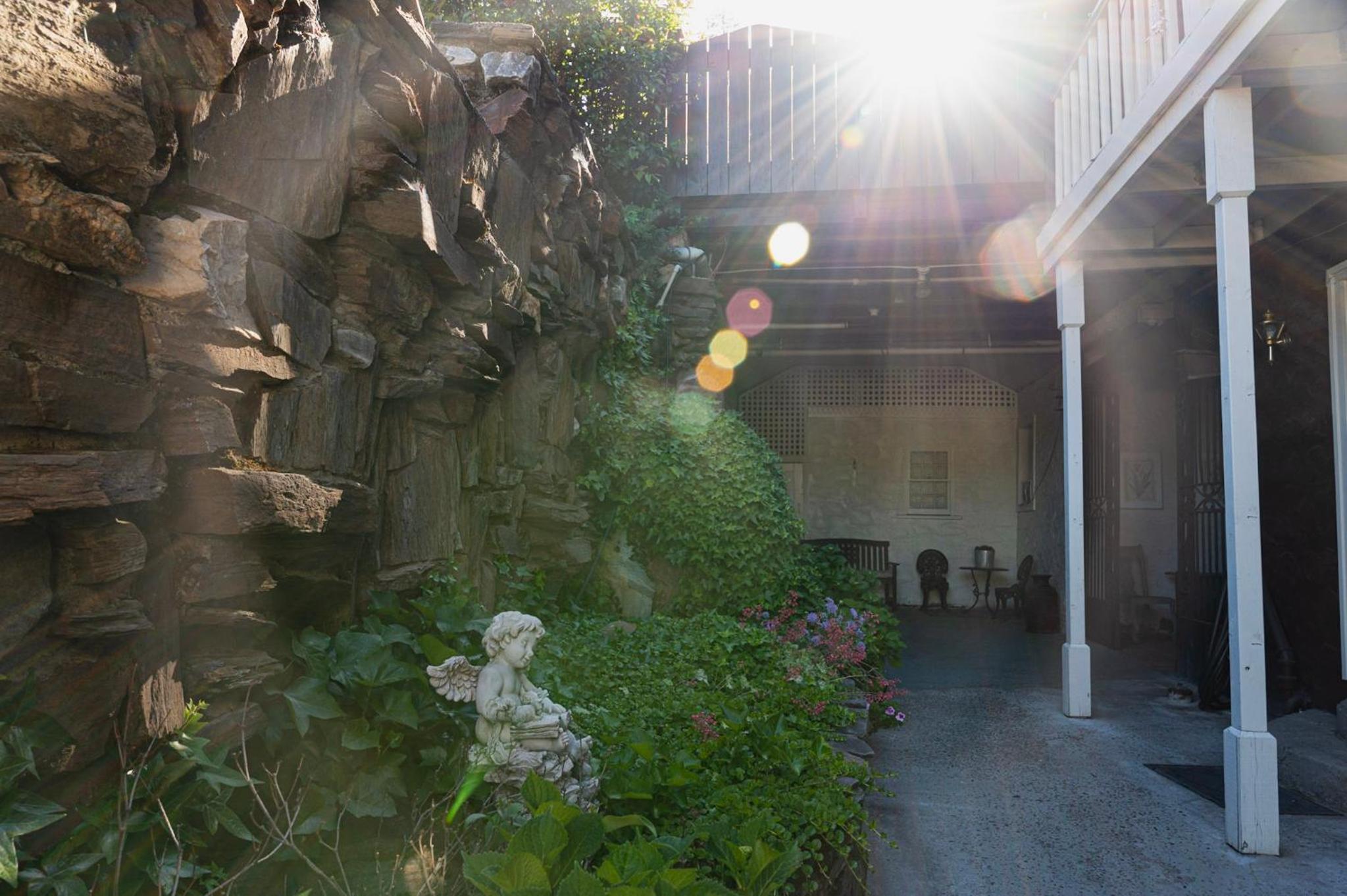 Gunn House Hotel