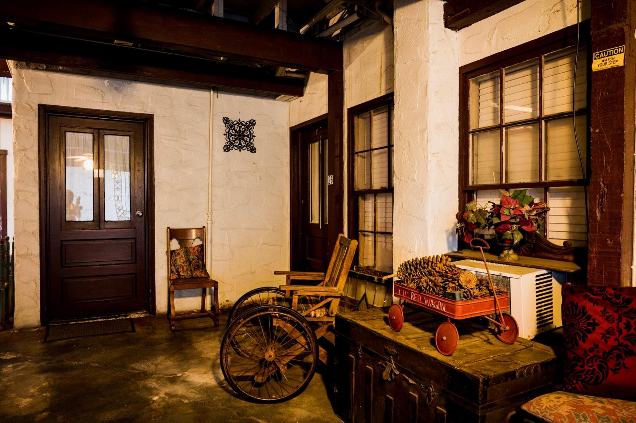 Gunn House Hotel