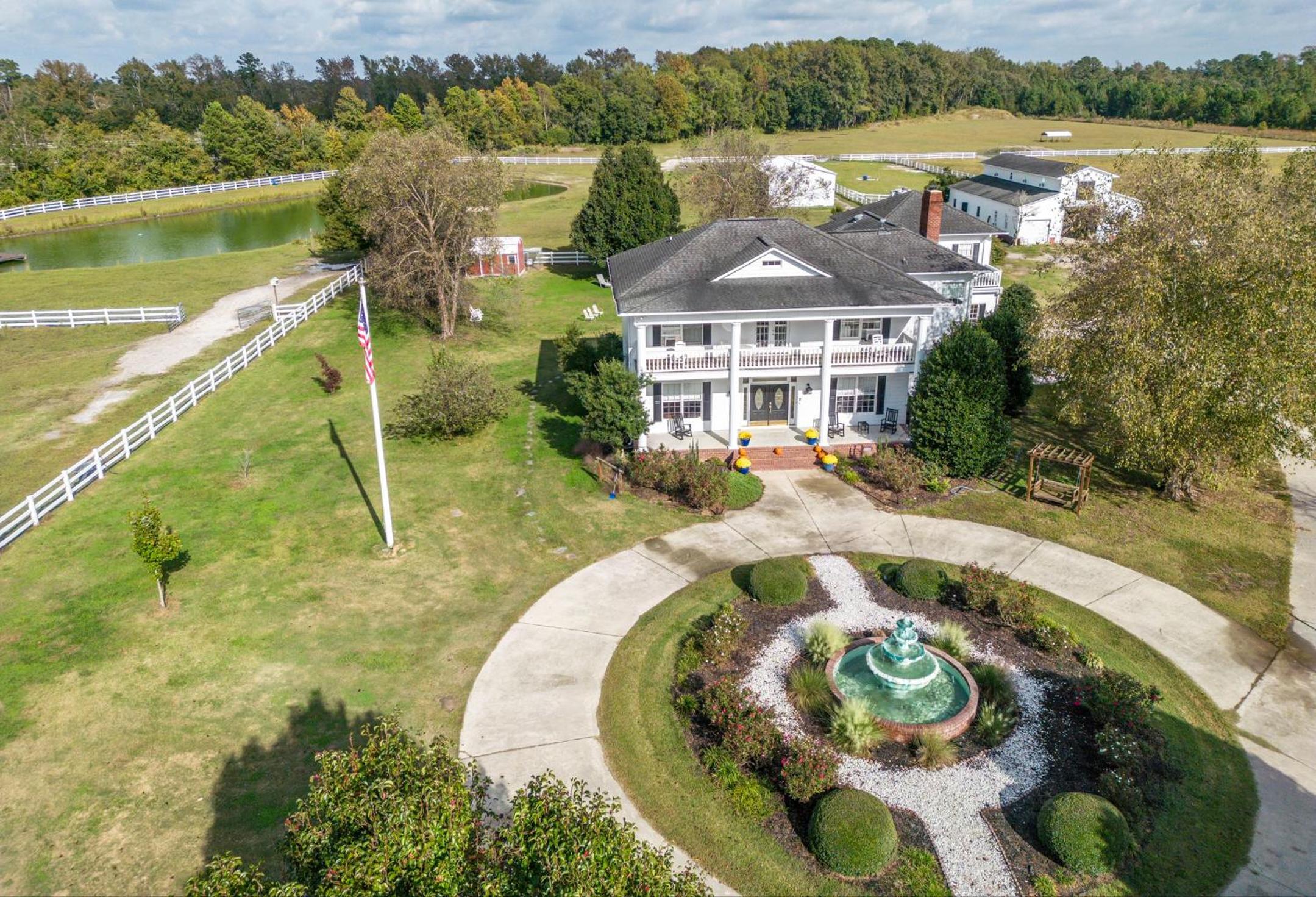 Parkton Place An Outdoor Venue - Property Image 28