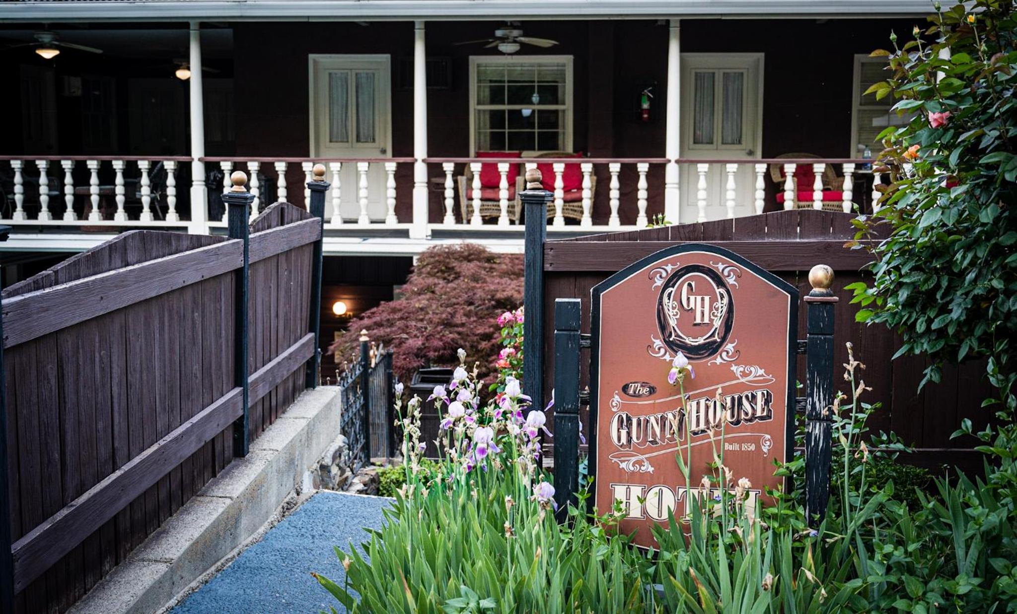 Gunn House Hotel