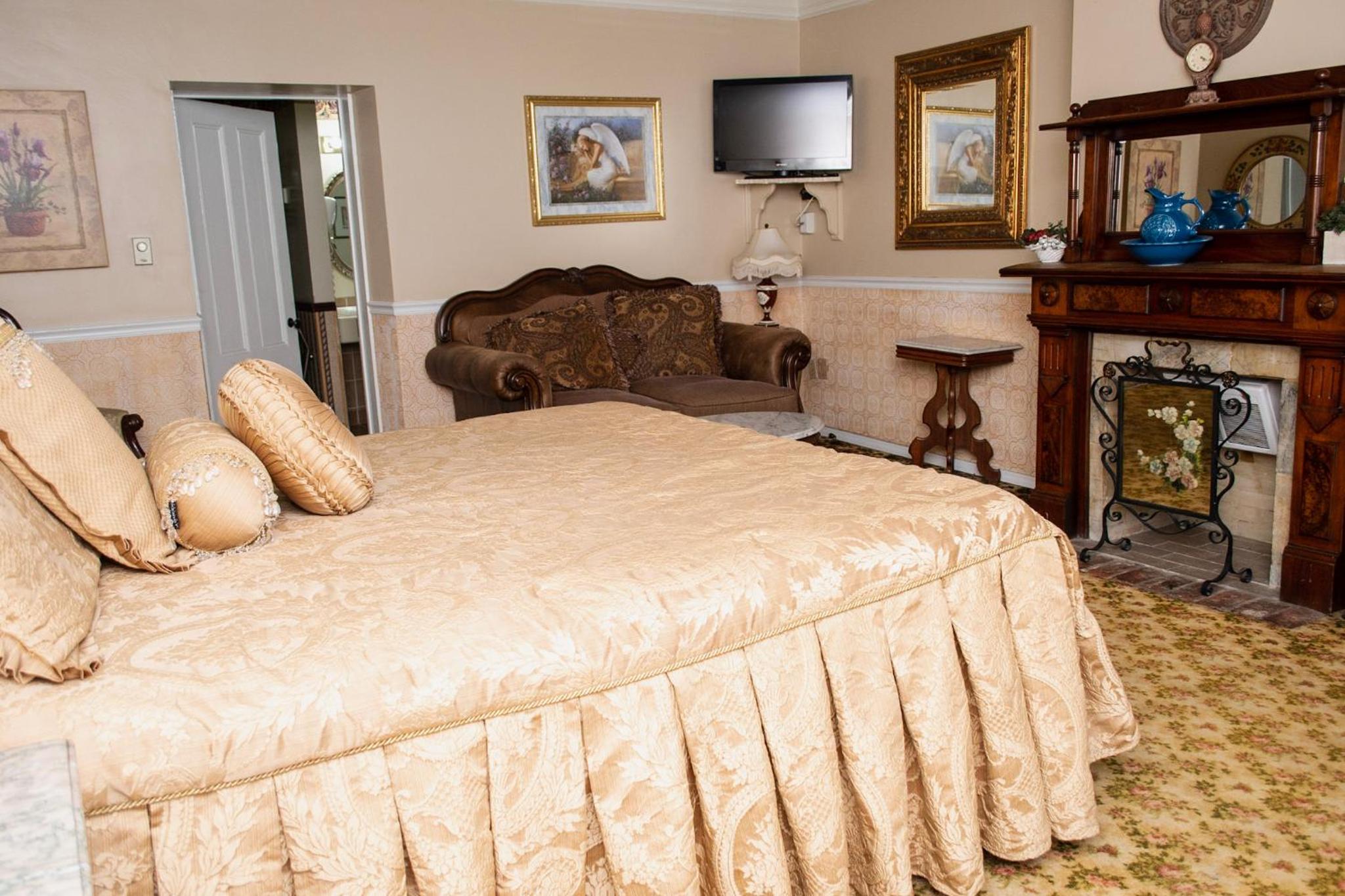 Gunn House Hotel