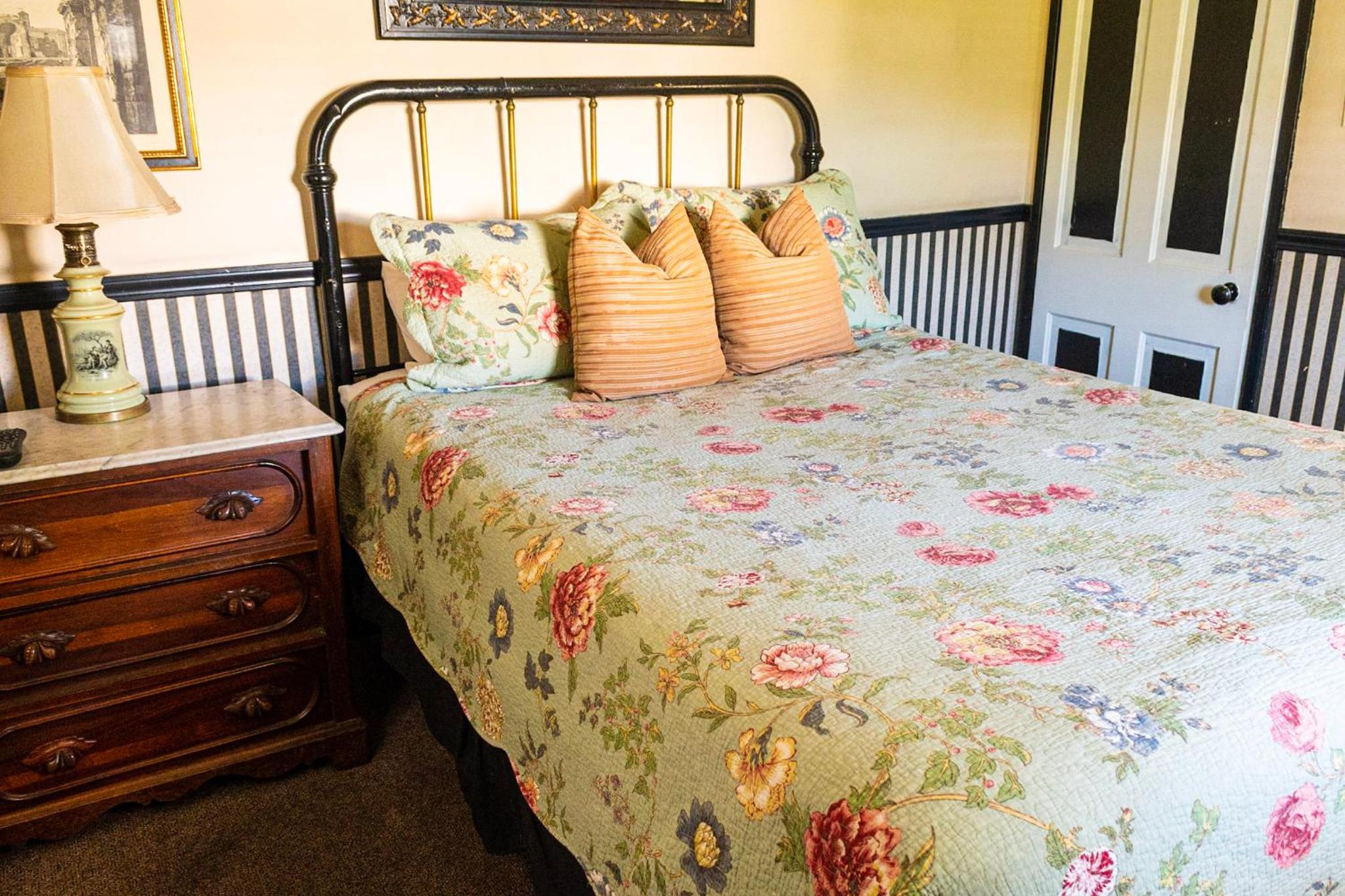 Gunn House Hotel