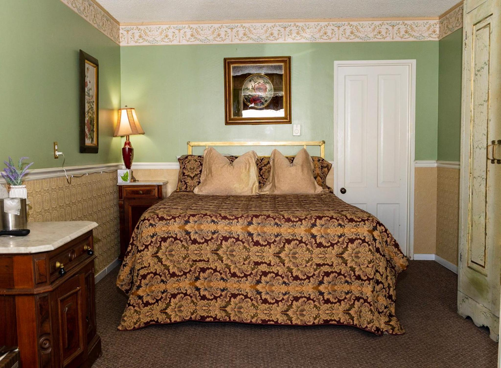 Gunn House Hotel