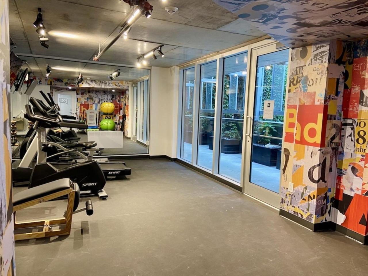Appartement condo avec terrasse privée dans le Quartier des Spectacles