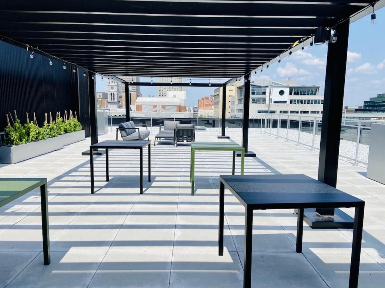 Appartement condo avec terrasse privée dans le Quartier des Spectacles