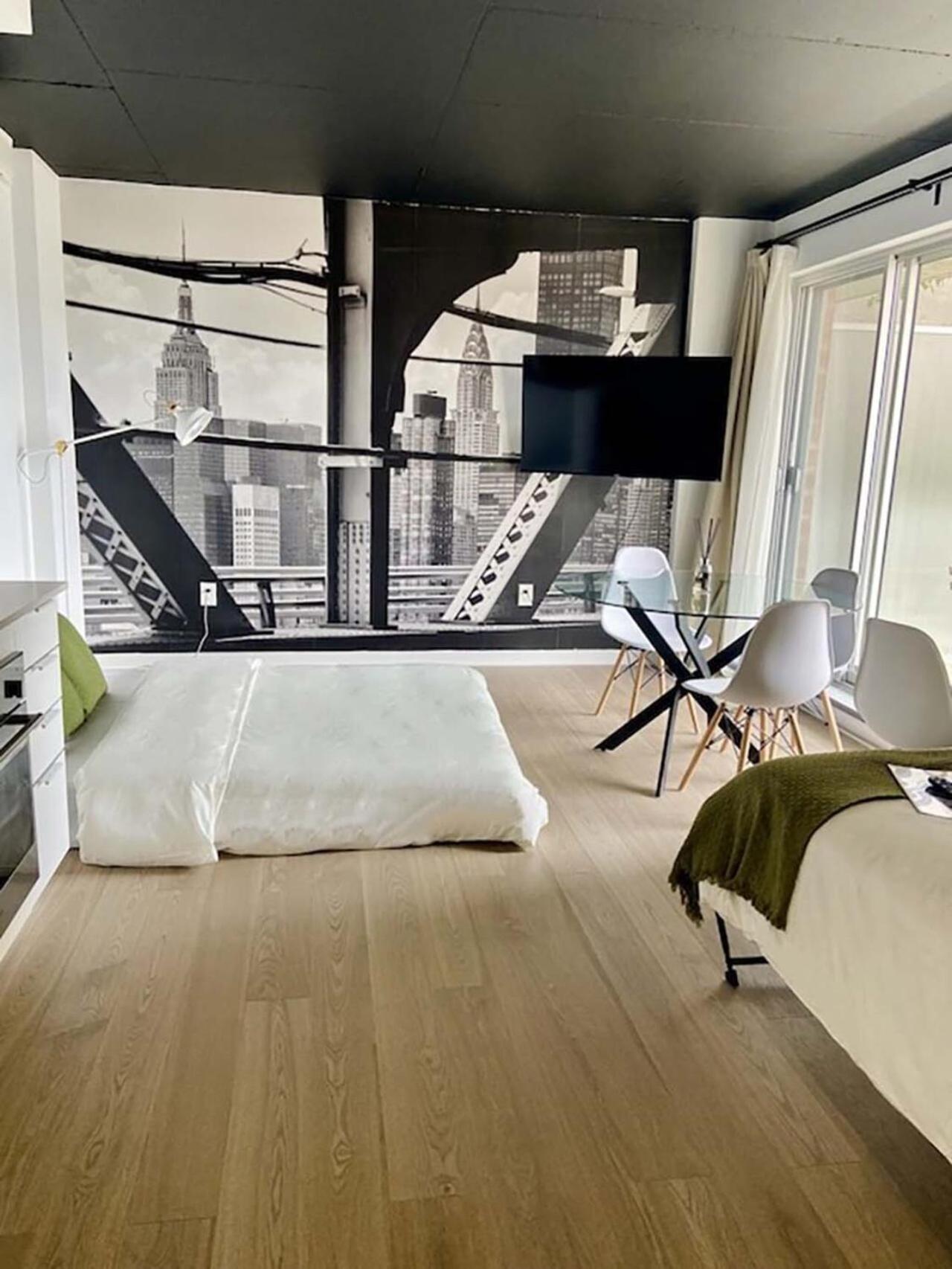 Appartement condo avec terrasse privée dans le Quartier des Spectacles