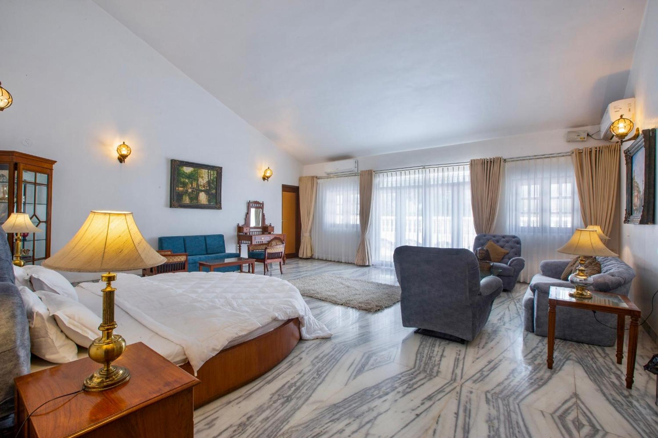 Whitehorse villa by whitestays