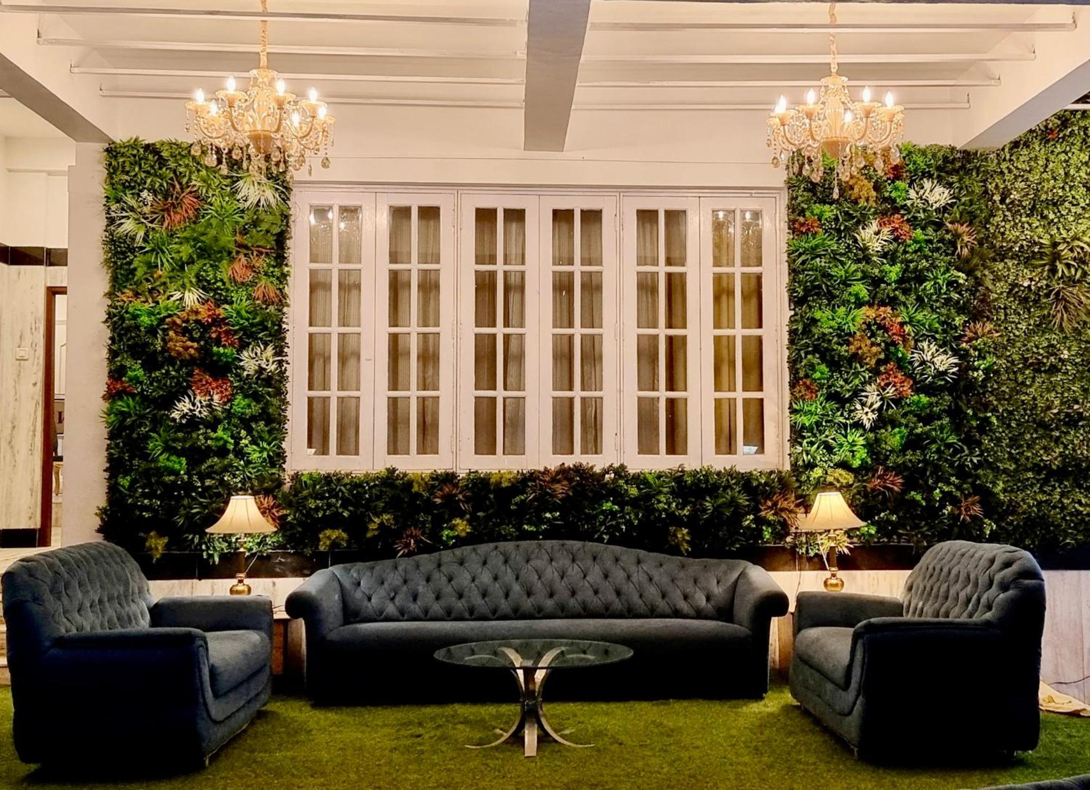 Whitehorse villa by whitestays