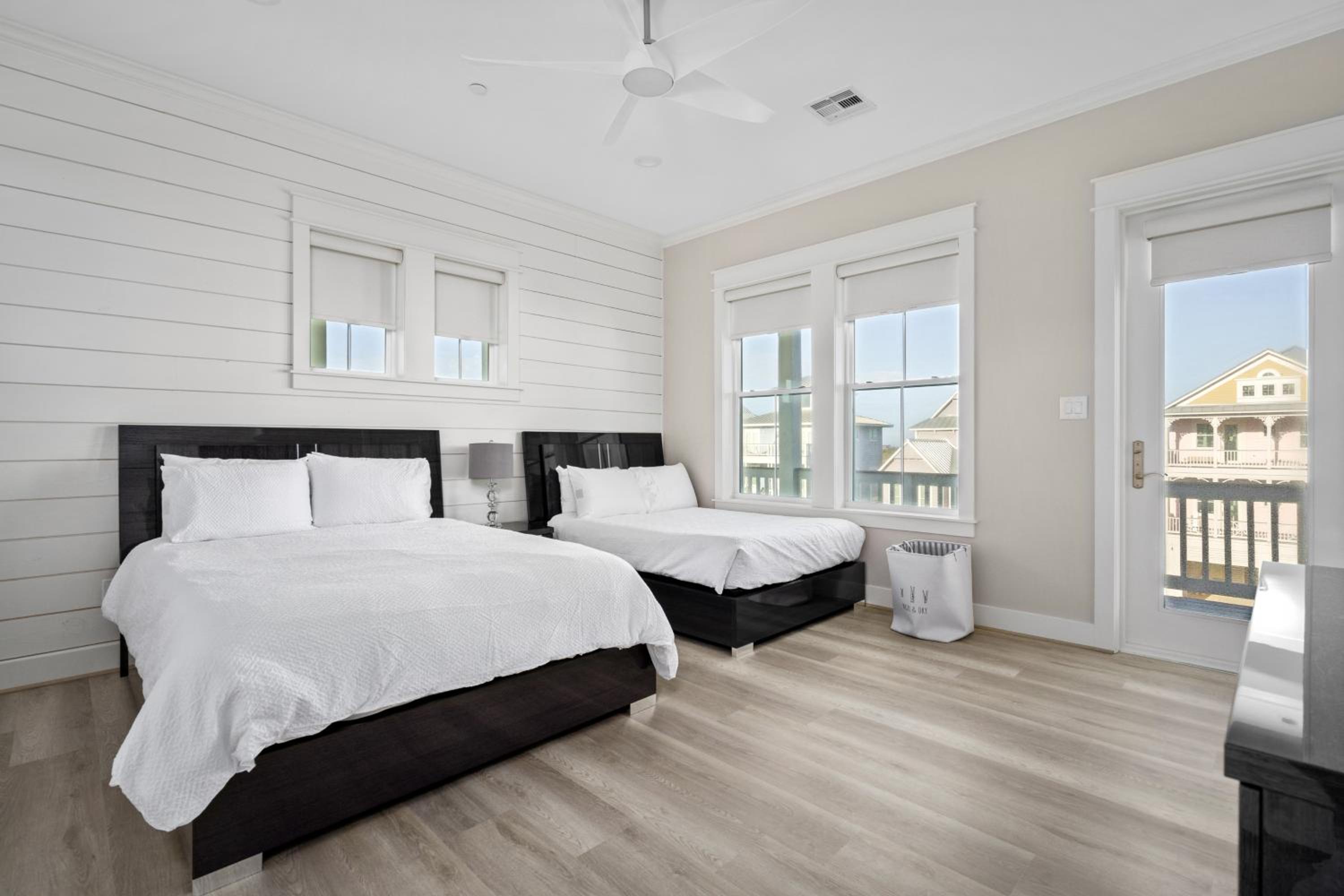 Beach view, prime location, EV charger, 6 parking