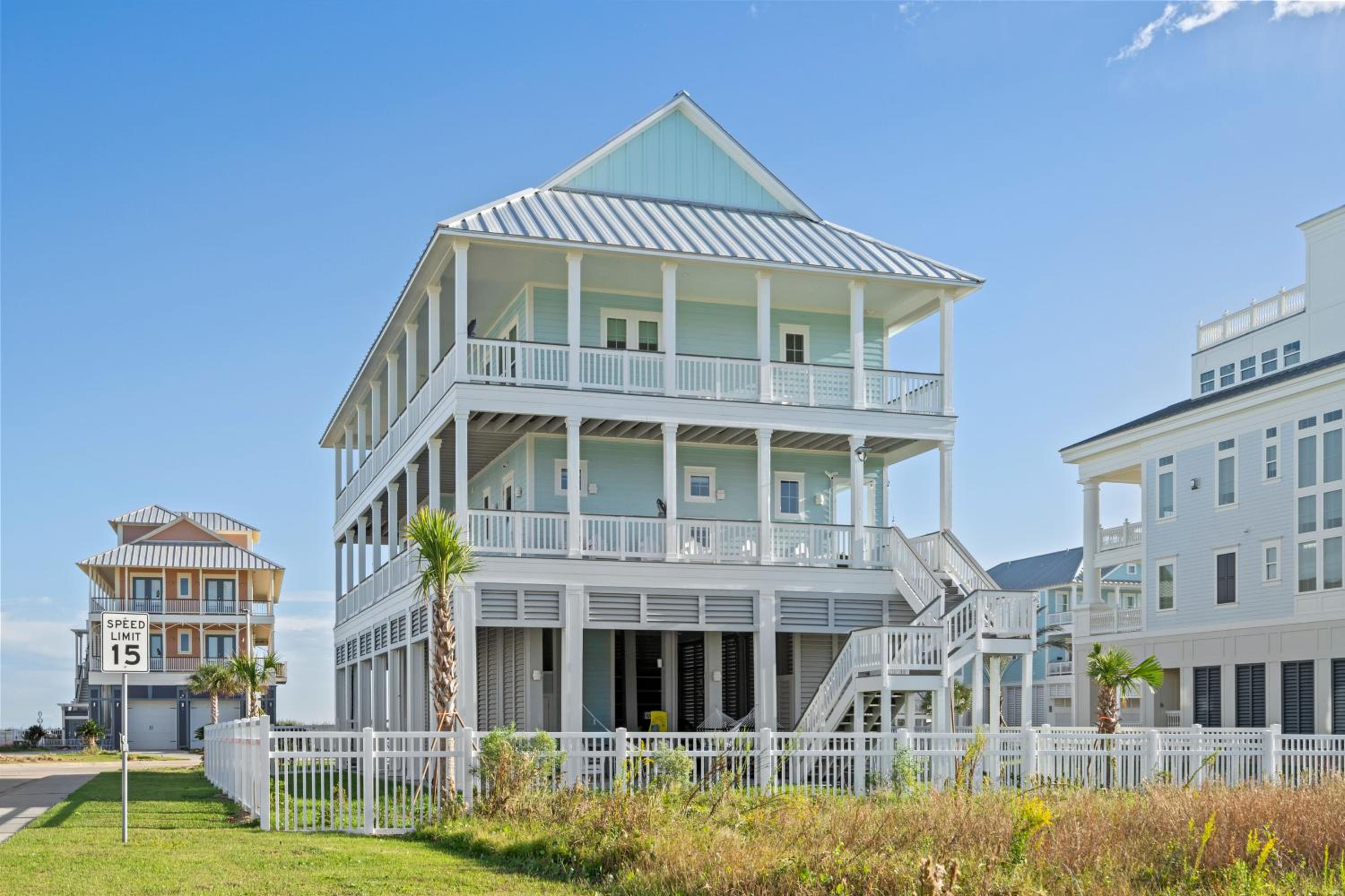 Beach view, prime location, EV charger, 6 parking