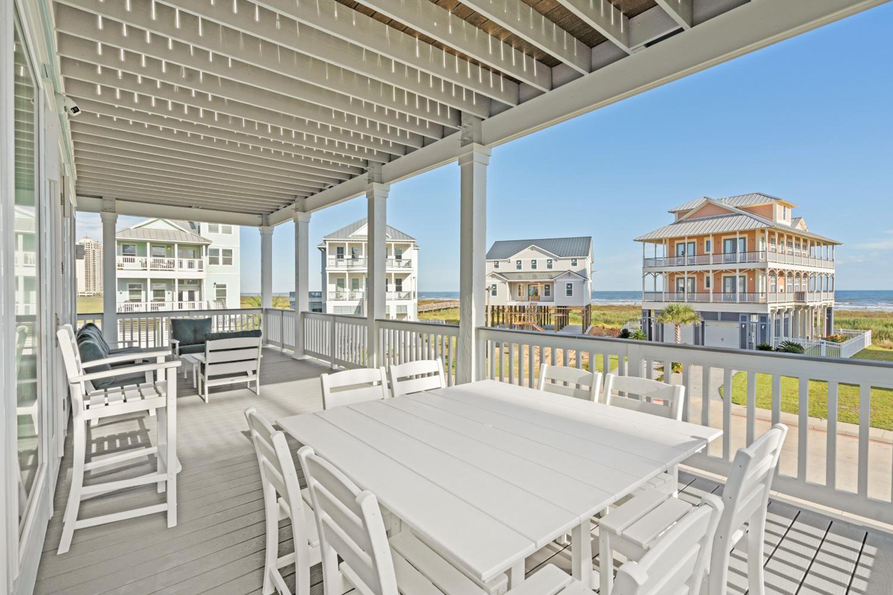 Beach view, prime location, EV charger, 6 parking