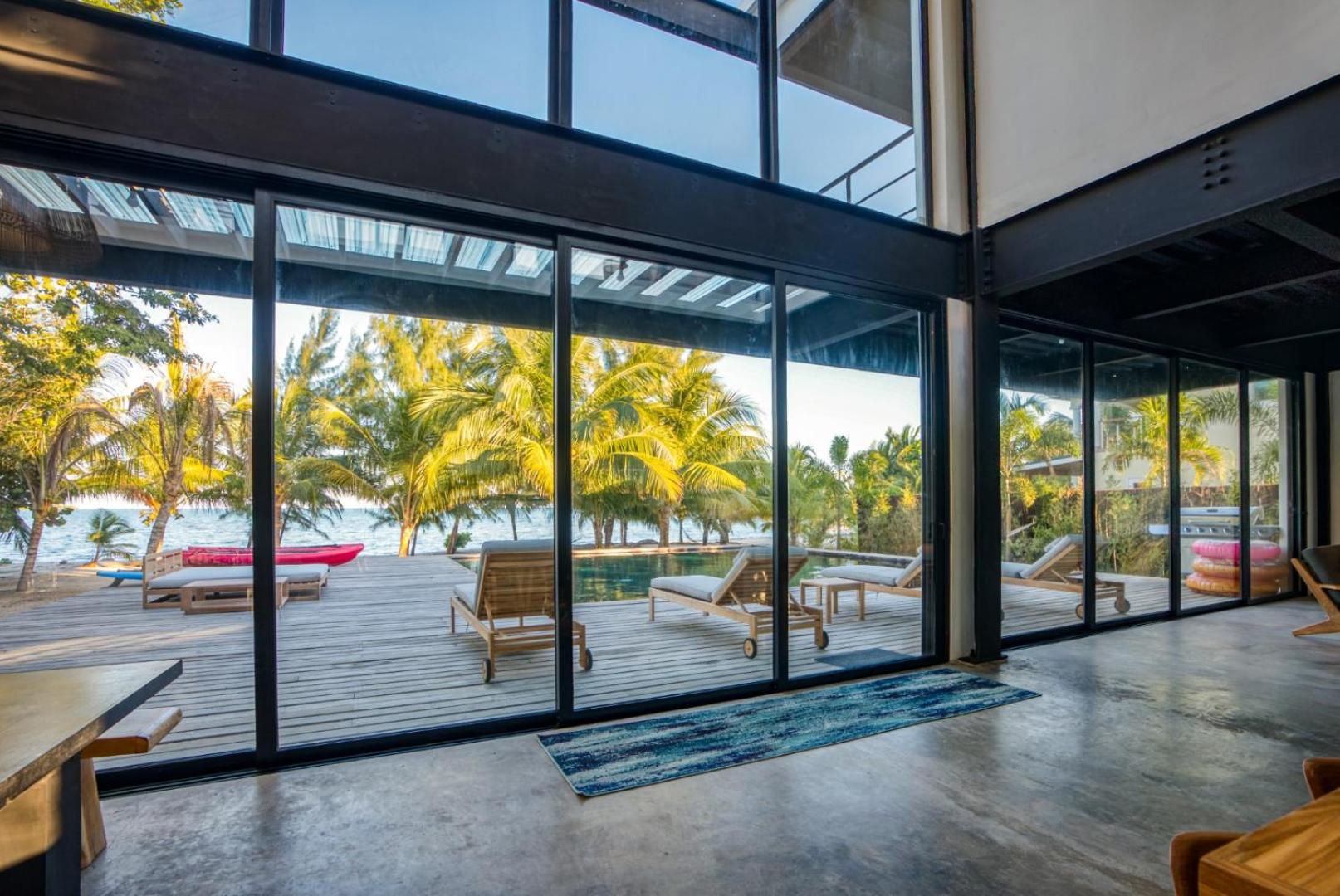 Balam Beach Villa - Modern 4Bed Oceanfront w Pool