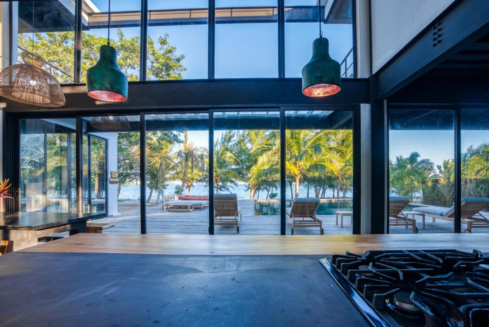 Balam Beach Villa - Modern 4Bed Oceanfront w Pool
