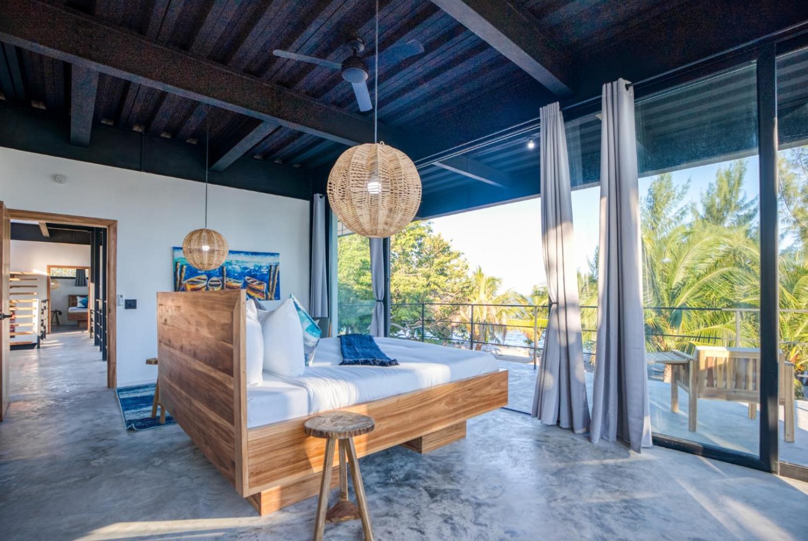 Balam Beach Villa - Modern 4Bed Oceanfront w Pool