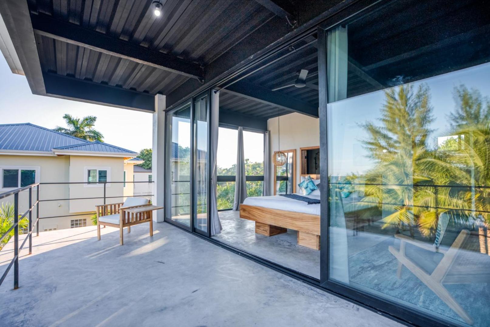 Balam Beach Villa - Modern 4Bed Oceanfront w Pool