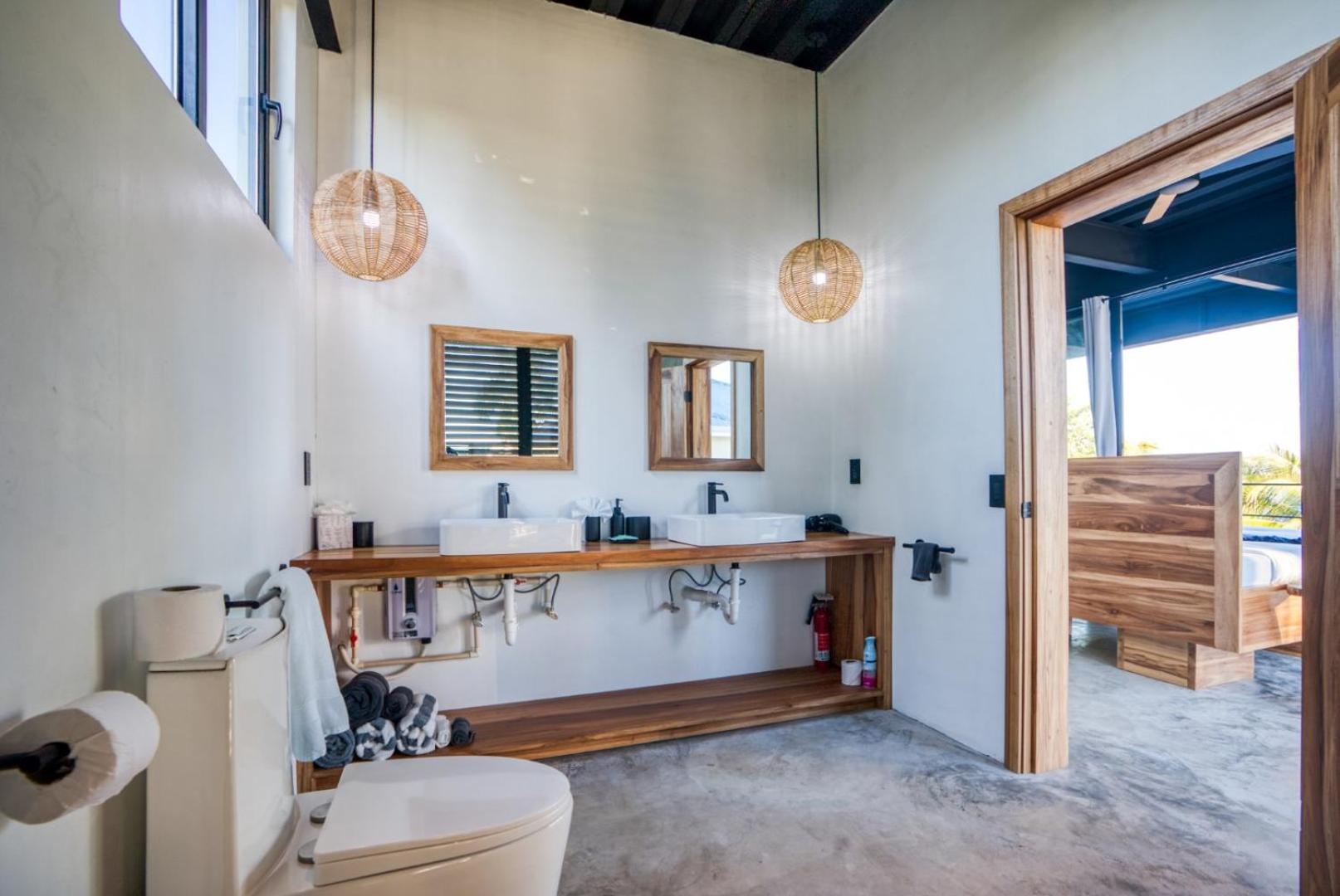Balam Beach Villa - Modern 4Bed Oceanfront w Pool