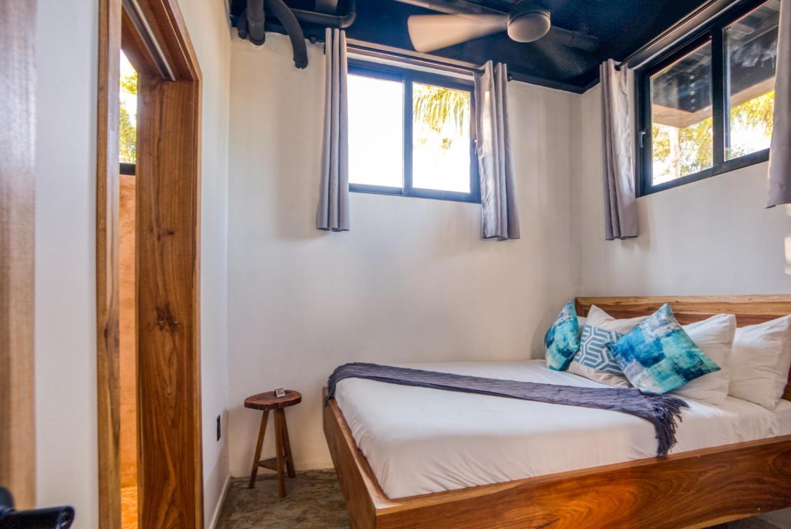Balam Beach Villa - Modern 4Bed Oceanfront w Pool