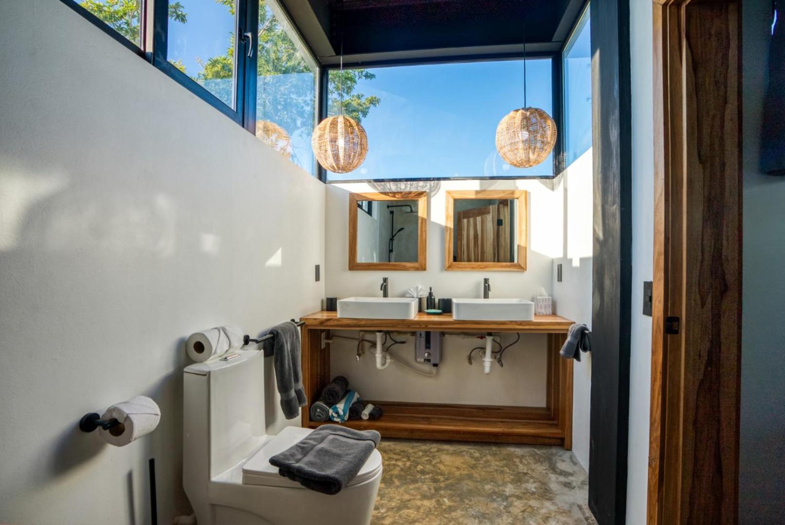 Balam Beach Villa - Modern 4Bed Oceanfront w Pool