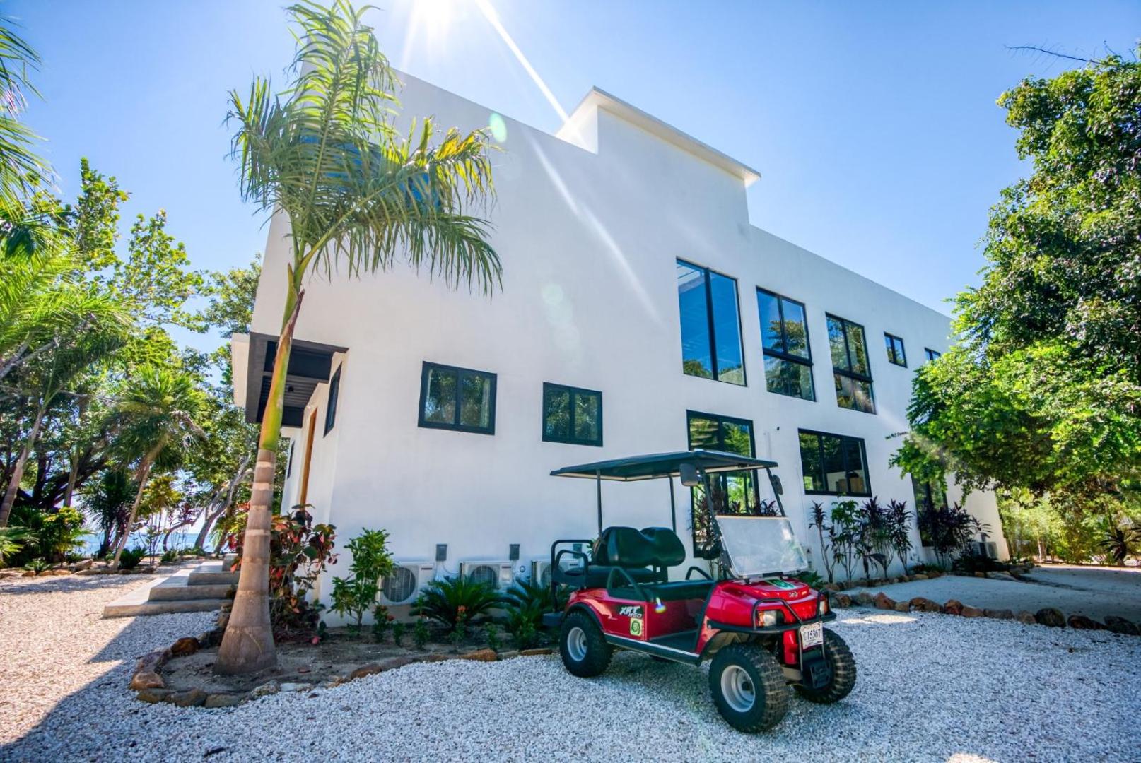 Balam Beach Villa - Modern 4Bed Oceanfront w Pool