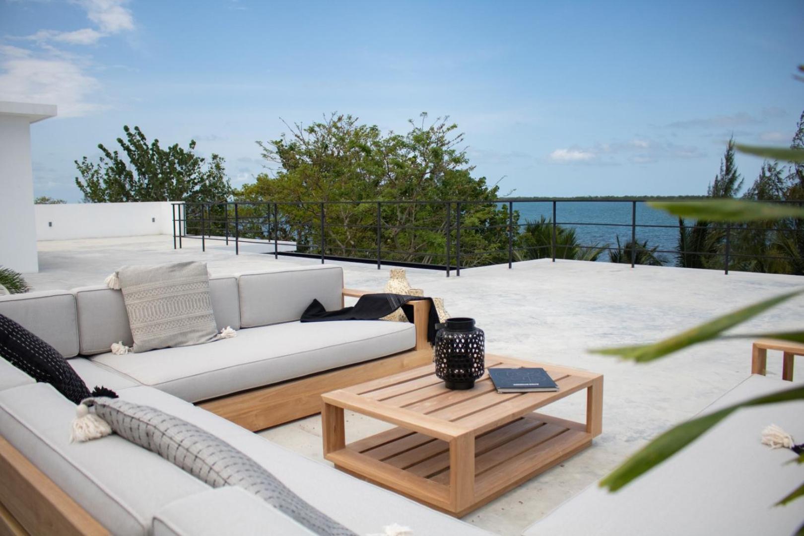 Balam Beach Villa - Modern 4Bed Oceanfront w Pool