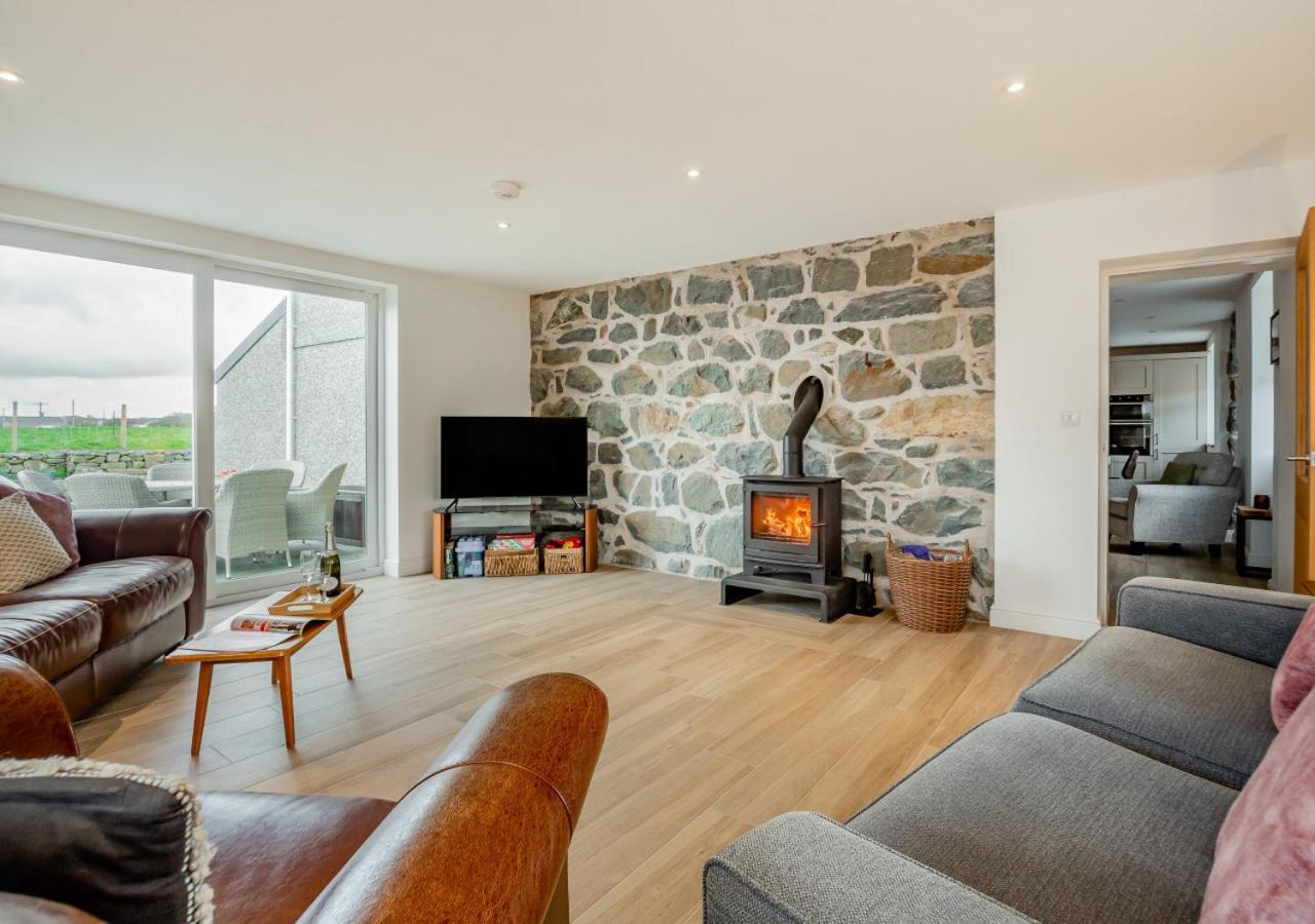 4 Bed in Rhoshirwaun oc-bow324 view 2