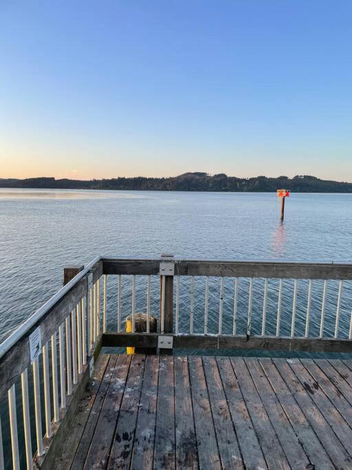 Willapa Bay House (dot) Com view 3