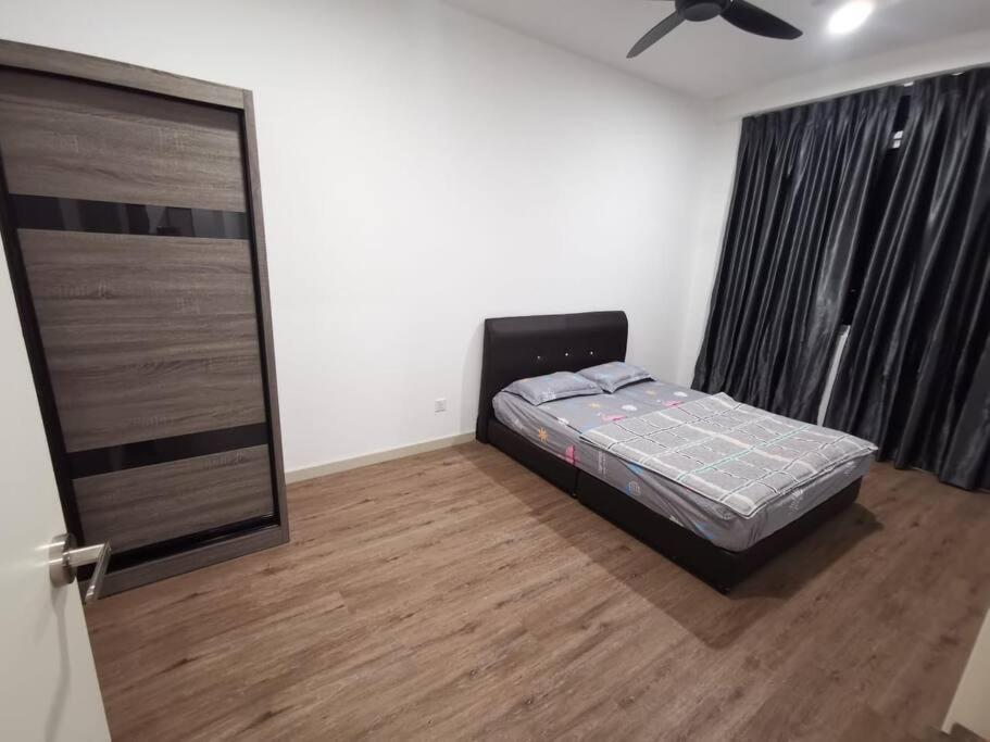 Brand New Apartment Kuching photo 4