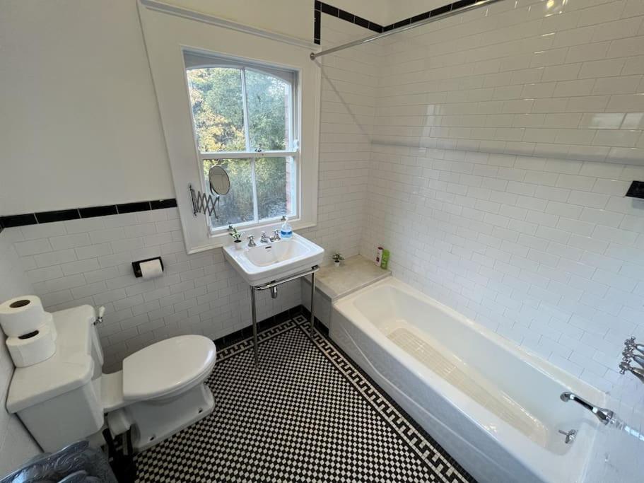 Tranquil Retreat in Historic Chapelizod