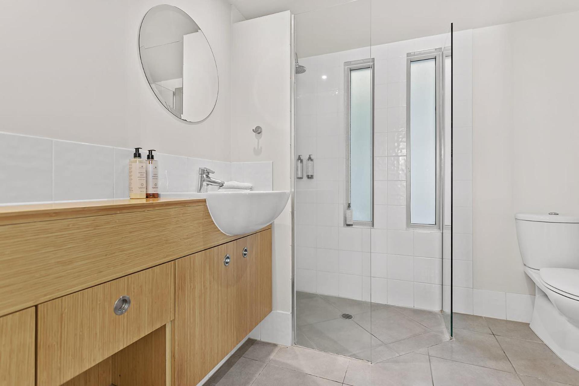 Airlie Beach Ocean Views & Resort Living @ 231