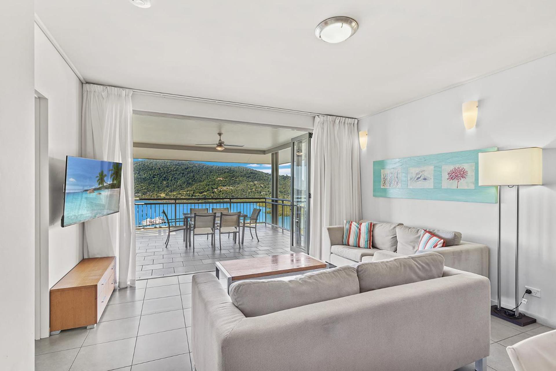 Airlie Beach Ocean Views & Resort Living @ 231